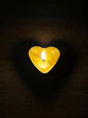 Sviečka z včelieho vosku srdce