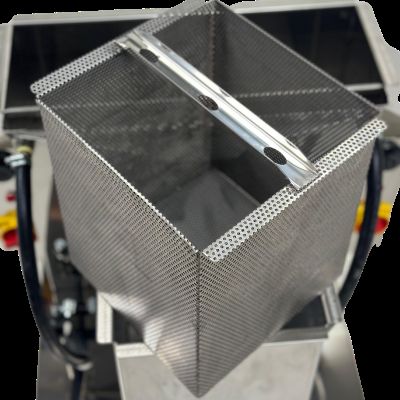 Čistička rámikov a voskotopka