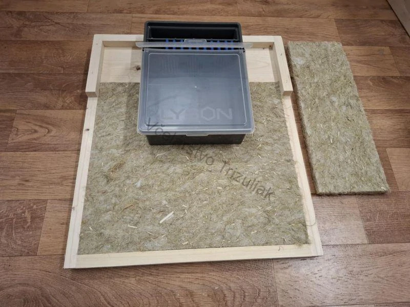 Konopná uteplivka / rám na kŕmenie na 32 ram. ležan 