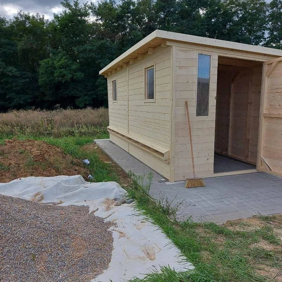 Drevená včelnica pre 10 včelstiev na mieru