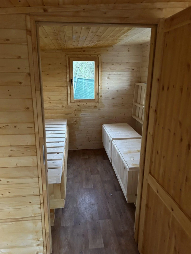 Apidomček zelená strecha 