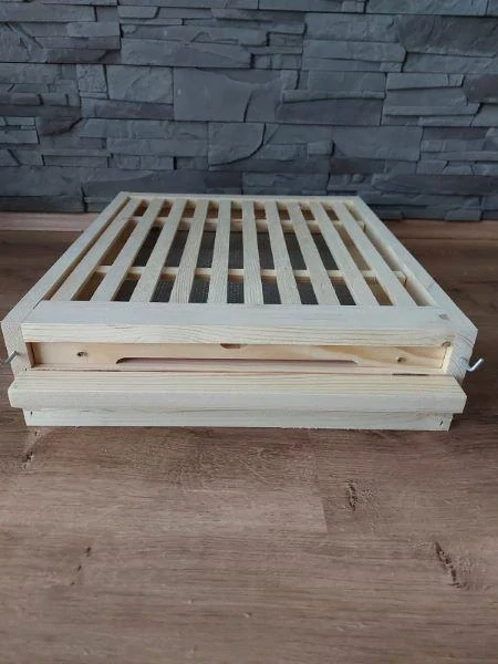 Zostava úľa s doplnkami -  konopná izolácia