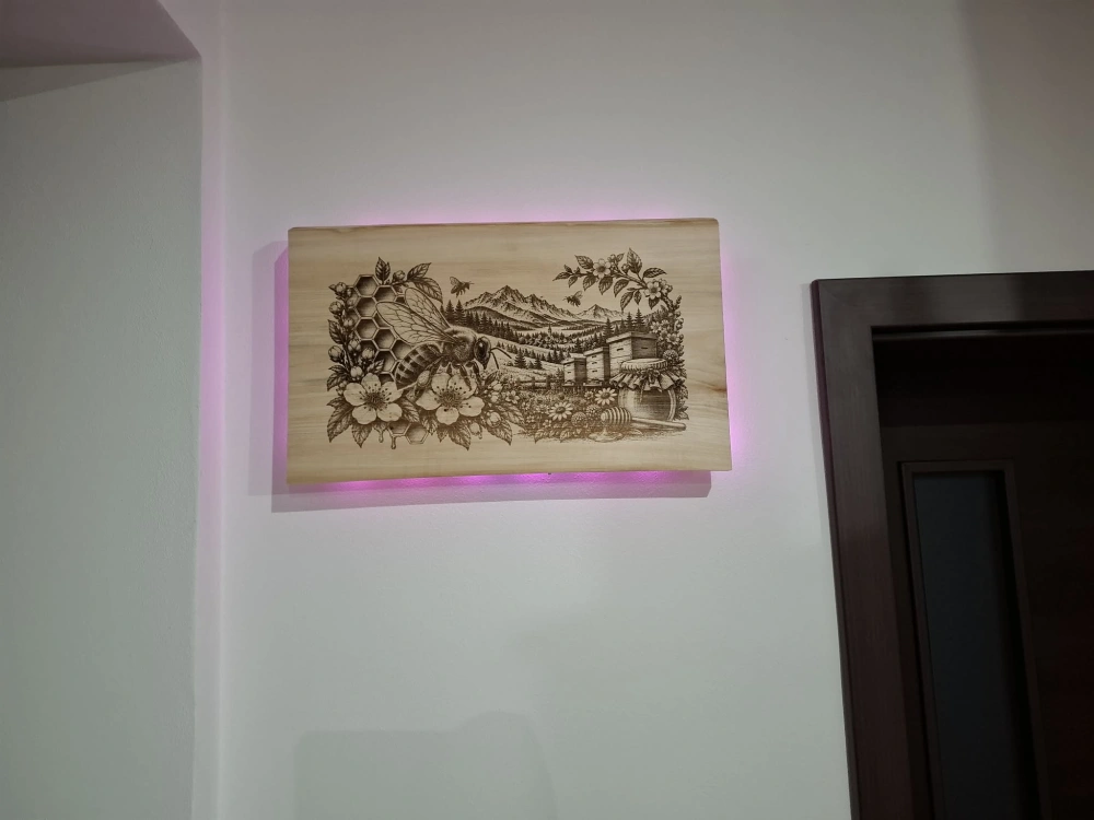 LED gravírovaný obraz Včelárstvo – masívna lipa