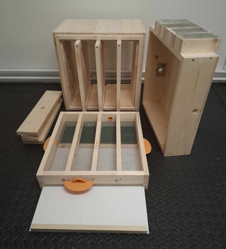 Oplodniačik – úľ  na 4 rodiny -Liebigove dno