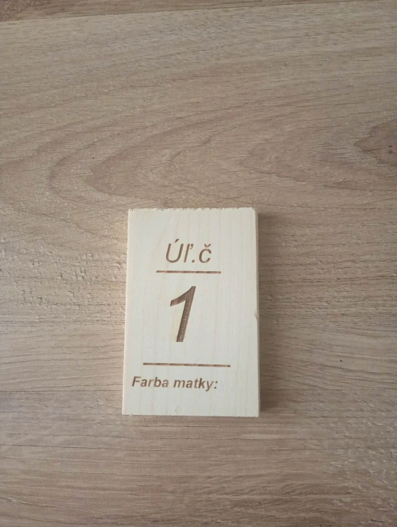 Gravírované čísla na včelí úľ 10ks 
