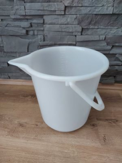 Plastové vedro pod medomet 10 l