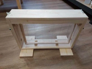 Edukačný kufrík na rámik pre včely, Ukážkový úľ
