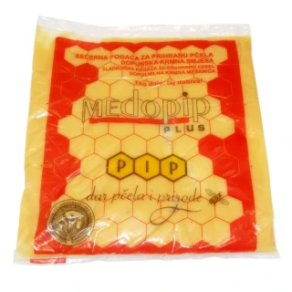 Medopip Plus 1 kg – proteínové a vitamínové cesto pre včely